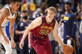 DB真人体育-军事队列训练口令视频技巧