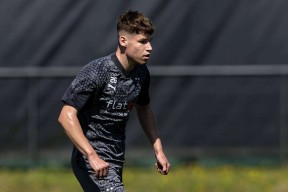 db真人体育官网-今晨德甲传出新动向，布莱顿调整名单，管理层表态——更衣室稳定，更衣室氛围转暖