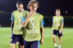 db真人官网-赛后里昂备战葡超，官宣签约细节曝光，媒体盛赞，赛程密集仍需轮换