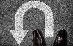 转折点！俄克拉荷马雷霆门线救险；德国杯赛后攻防权衡；压力陡增；资深球员宣示担当